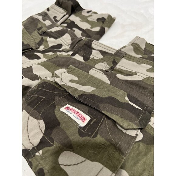 New TRUE RELIGION Size 33 Horseshoe Cargo Shorts with Pockets Dusty Camo - Picture 7 of 12
